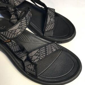 Teva Men’s Black Hurricane Hiking Sport Beach Sandal Adjustable Straps 9